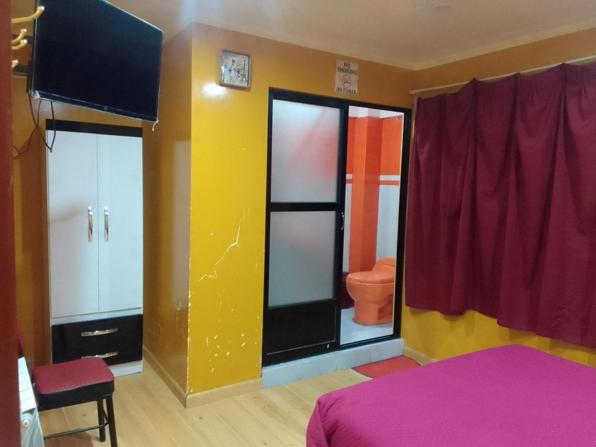 Hostal Sin Fronteras 우유니 외부 사진