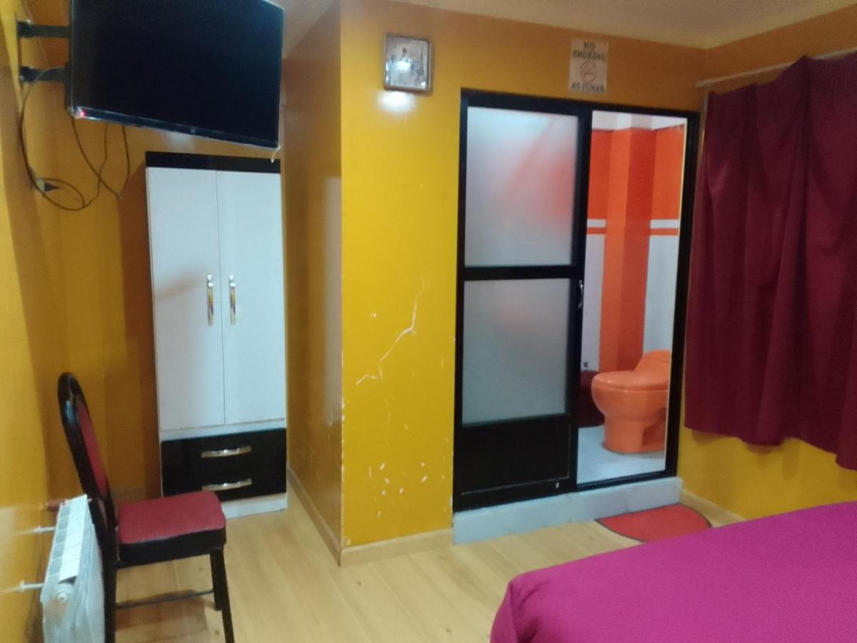 Hostal Sin Fronteras 우유니 외부 사진