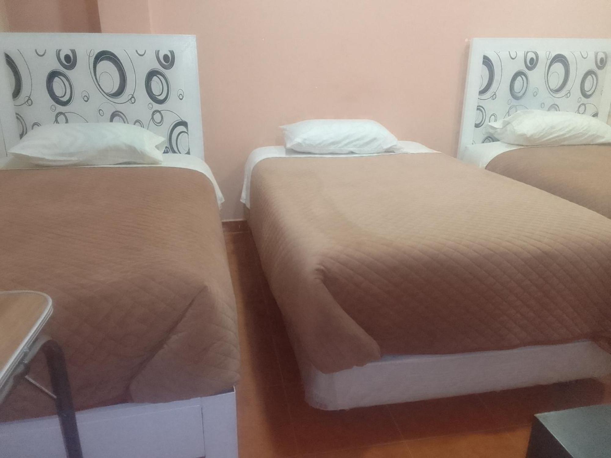 Hostal Sin Fronteras 우유니 외부 사진